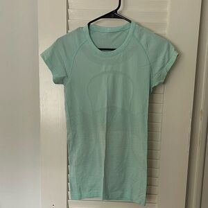 Lululemon Athletica Light Green Short Sleeve Top